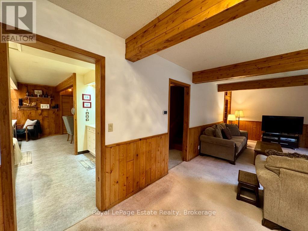 44 Whitefish Boulevard, South Bruce Peninsula, Ontario  N0H 2T0 - Photo 8 - X12390071