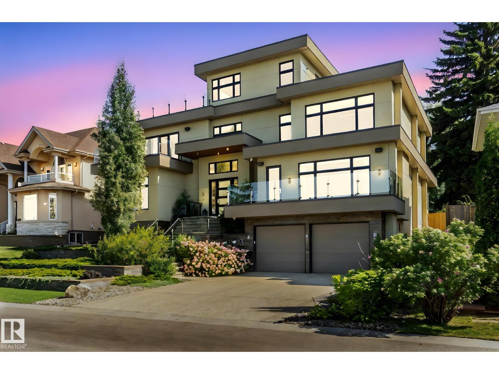 11823 SASKATCHEWAN DR NW, Edmonton, Alberta