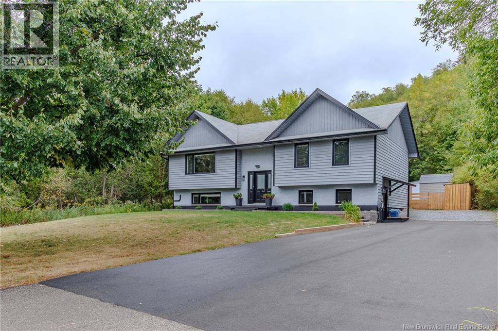 958 Kennebecasis Drive, Saint John, New Brunswick  E2K 5A8 - Photo 1 - NB126210