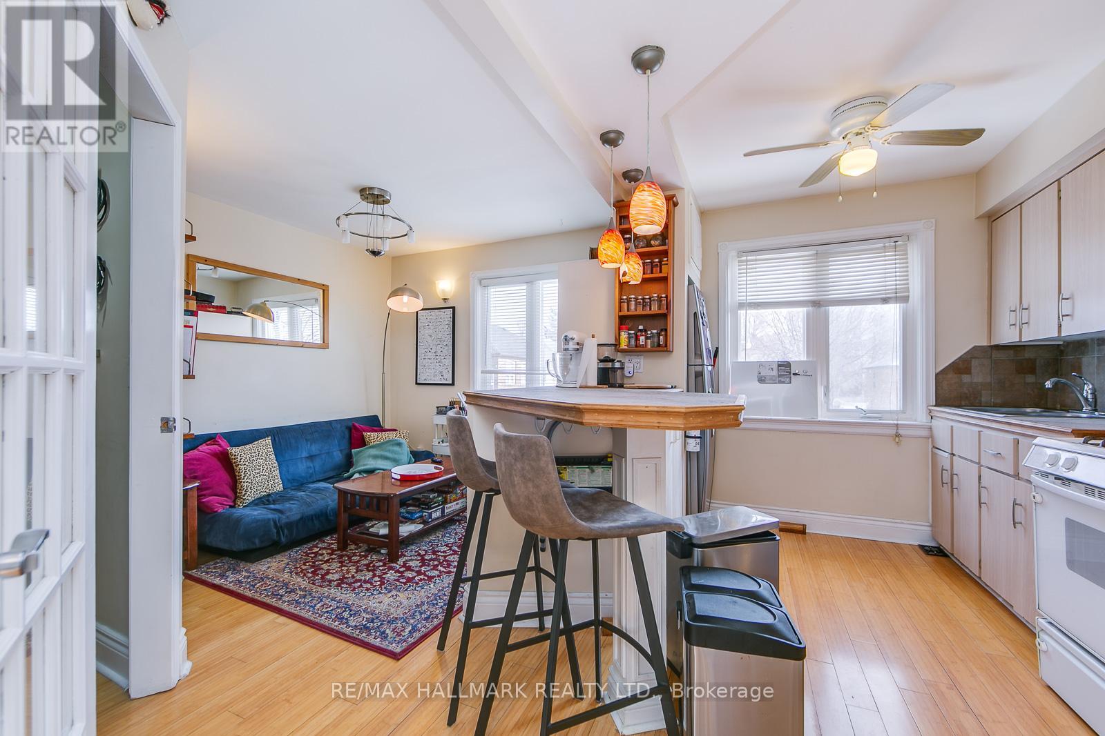 Upper - 96 Hertle Avenue, Toronto, Ontario  M4L 2T4 - Photo 1 - E12390046