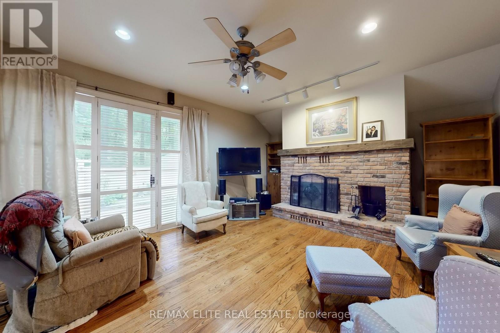 18 Blue Ridge Trail, Whitchurch-Stouffville, Ontario  L3Y 4W1 - Photo 17 - N12390067