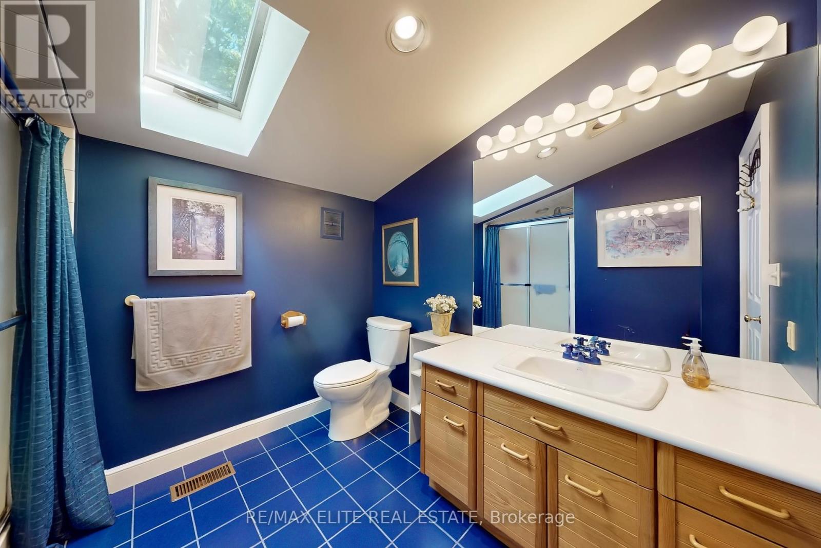 18 Blue Ridge Trail, Whitchurch-Stouffville, Ontario  L3Y 4W1 - Photo 33 - N12390067