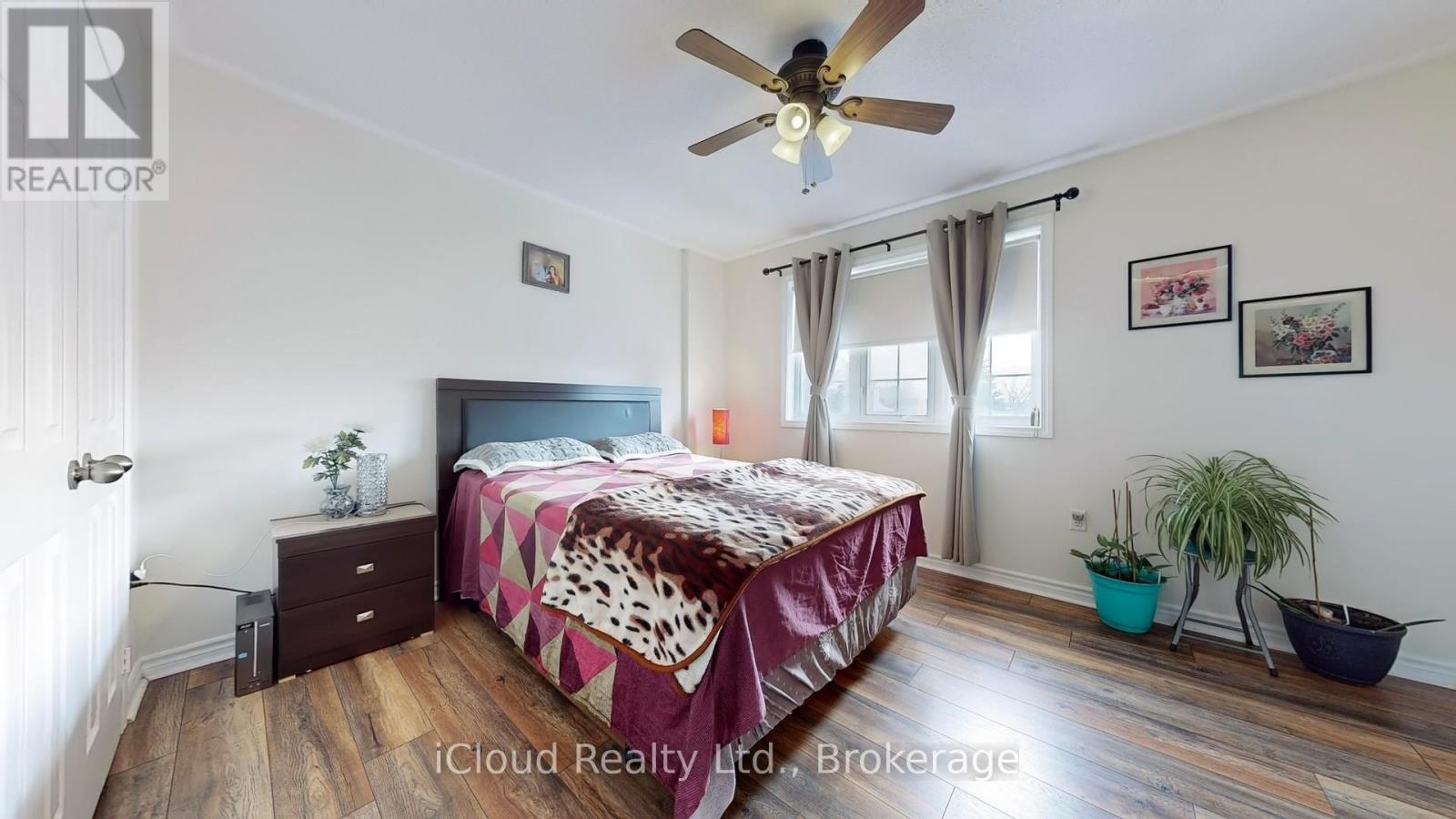 30 Village Green Lane, Bradford West Gwillimbury, Ontario  L3Z 3E7 - Photo 16 - N12390085