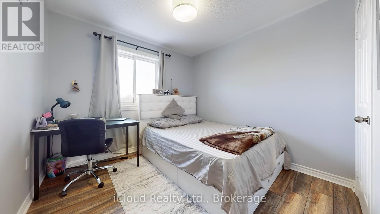30 Village Green Lane, Bradford West Gwillimbury, Ontario  L3Z 3E7 - Photo 19 - N12390085