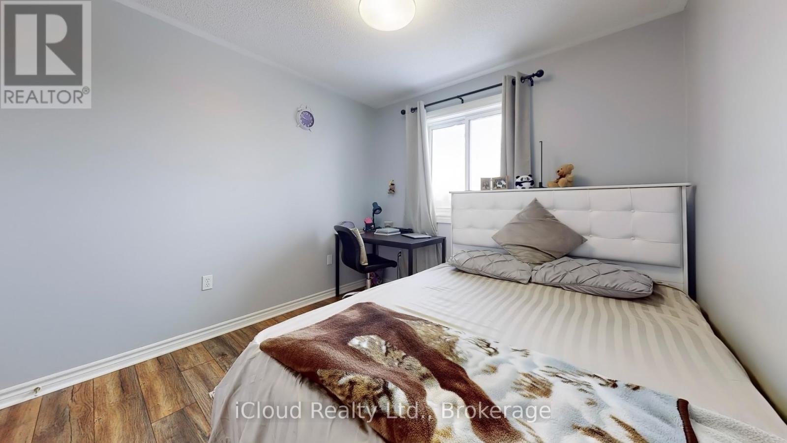 30 Village Green Lane, Bradford West Gwillimbury, Ontario  L3Z 3E7 - Photo 20 - N12390085
