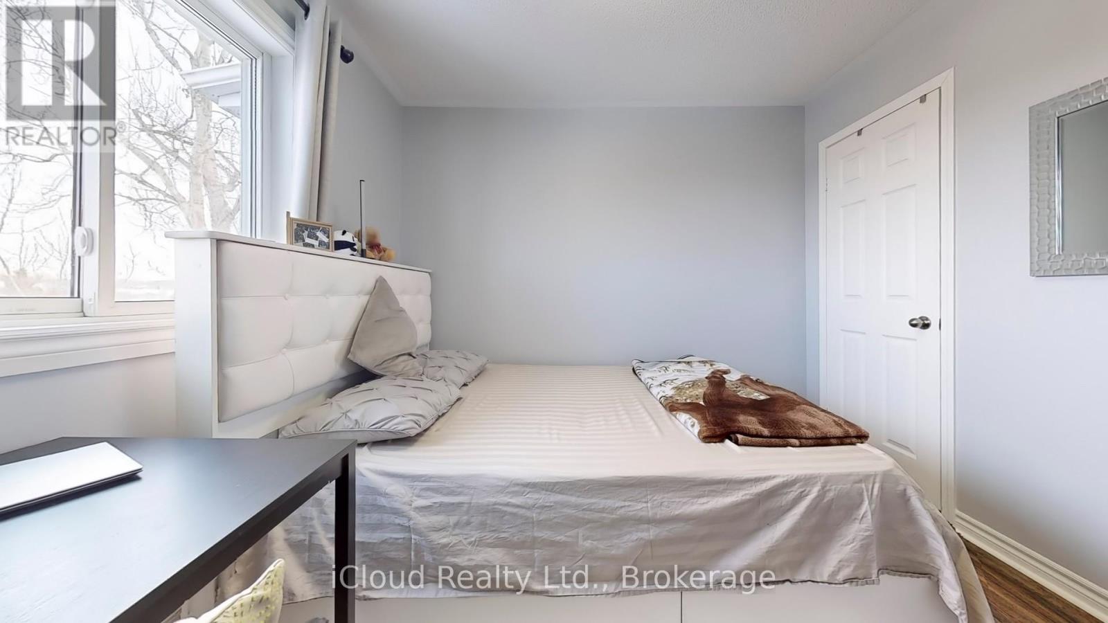 30 Village Green Lane, Bradford West Gwillimbury, Ontario  L3Z 3E7 - Photo 21 - N12390085