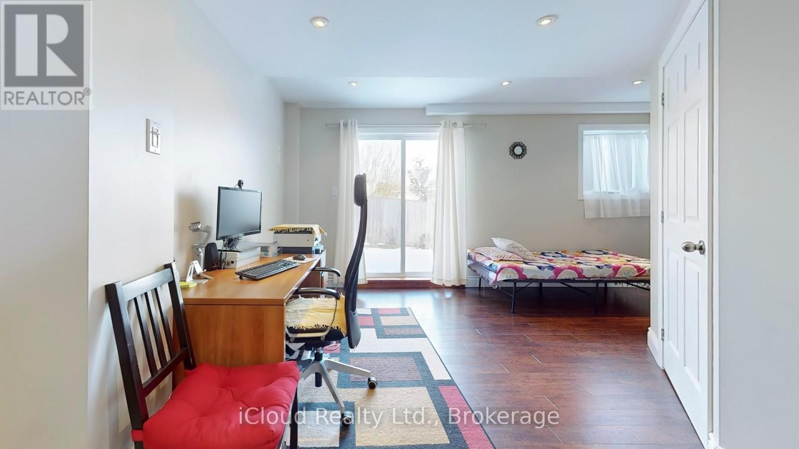 30 Village Green Lane, Bradford West Gwillimbury, Ontario  L3Z 3E7 - Photo 28 - N12390085