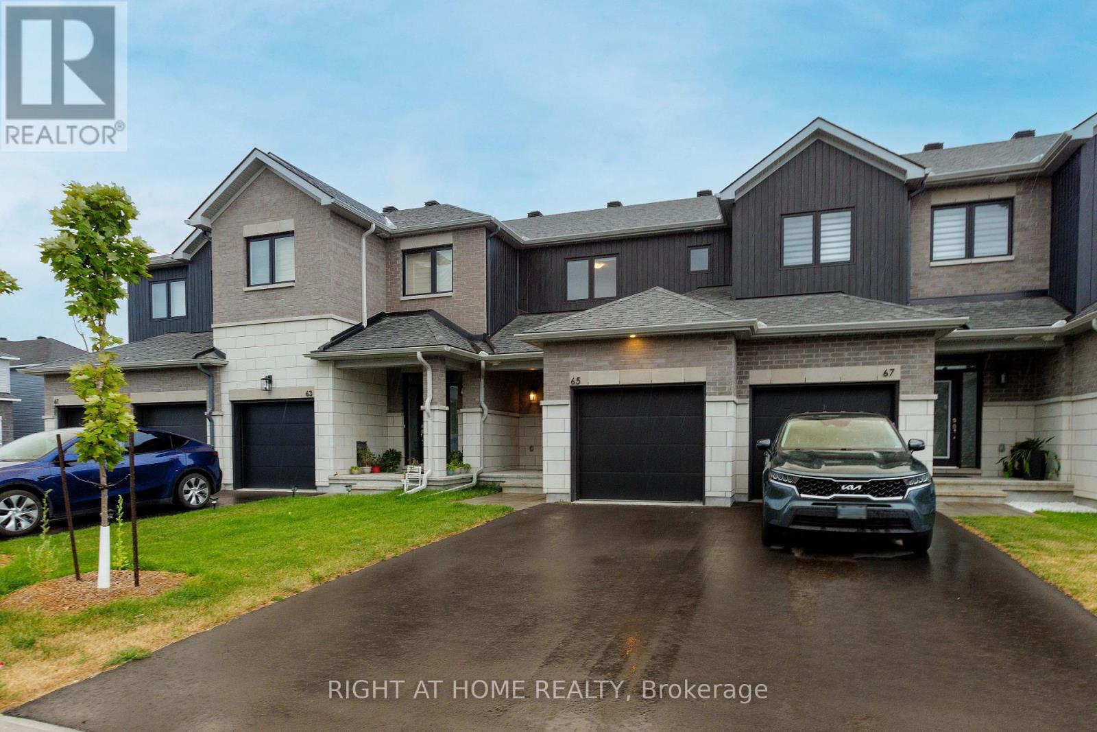 Property at 65 ESBAN DRIVE image 4