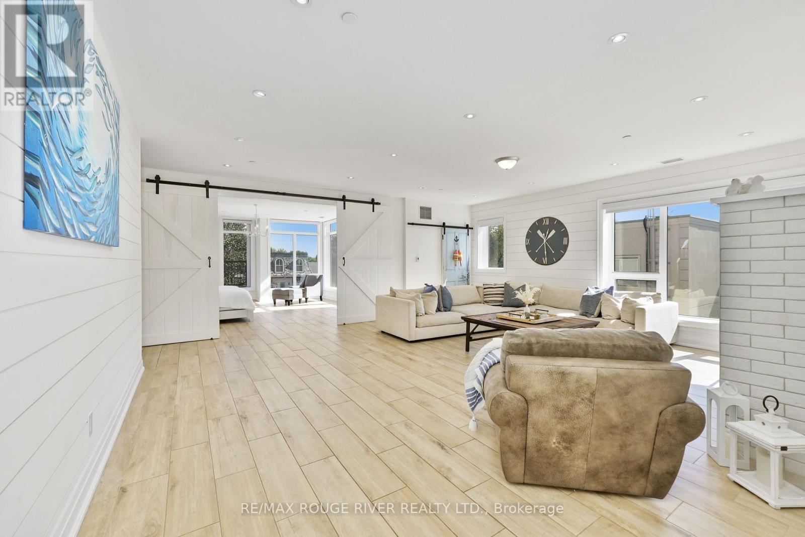 301 - 169 Division Street, Cobourg, Ontario  K9A 0B3 - Photo 2 - X12390103