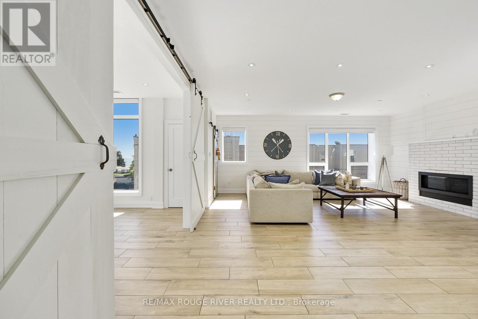 301 - 169 Division Street, Cobourg, Ontario  K9A 0B3 - Photo 6 - X12390103