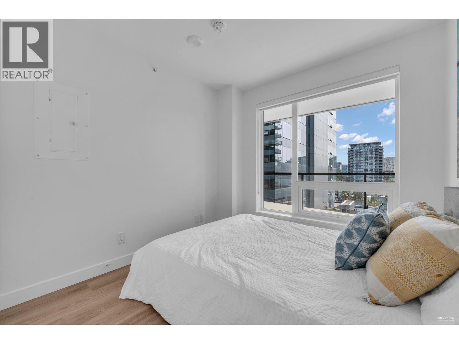 607 5593 No. 3 Road, Richmond, British Columbia  V6X 0X6 - Photo 13 - R3042347