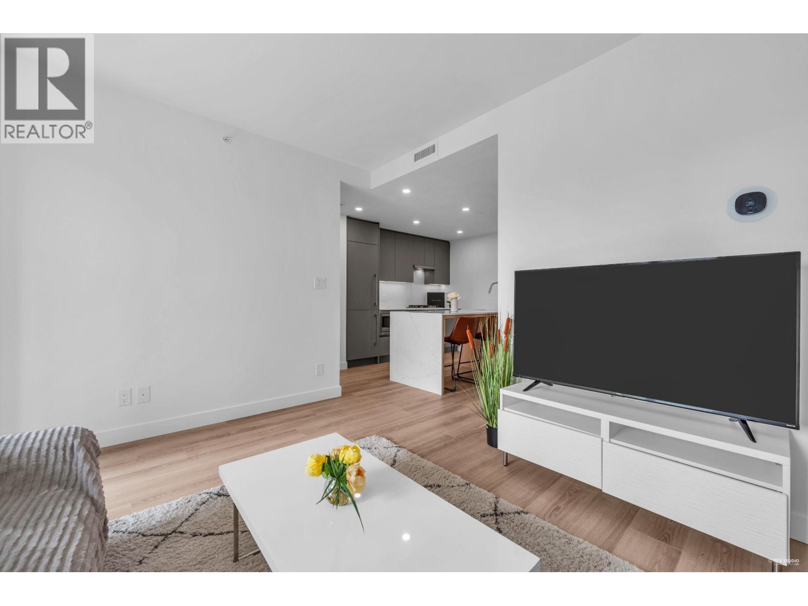 607 5593 No. 3 Road, Richmond, British Columbia  V6X 0X6 - Photo 6 - R3042347