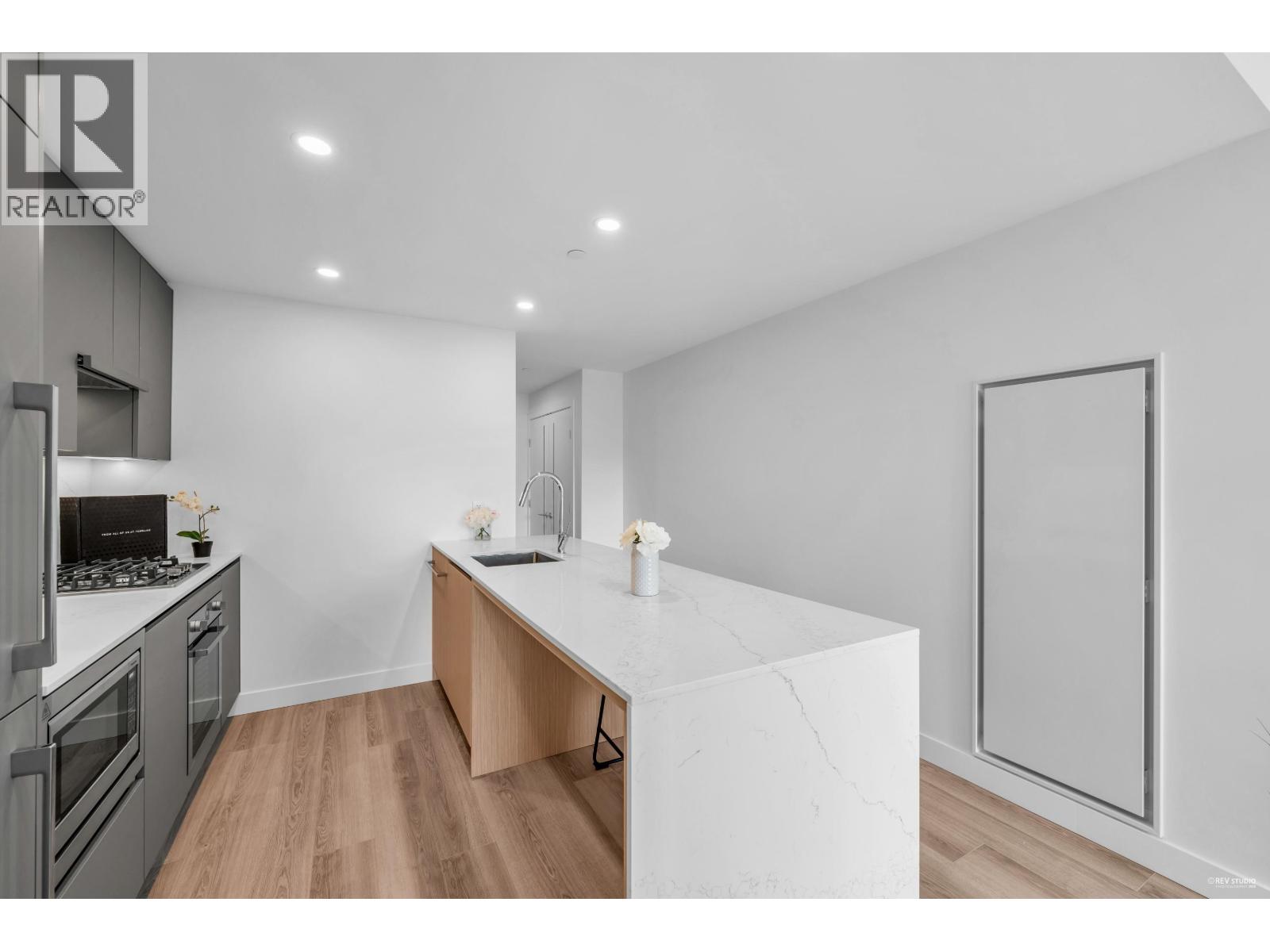 607 5593 No. 3 Road, Richmond, British Columbia  V6X 0X6 - Photo 11 - R3042347