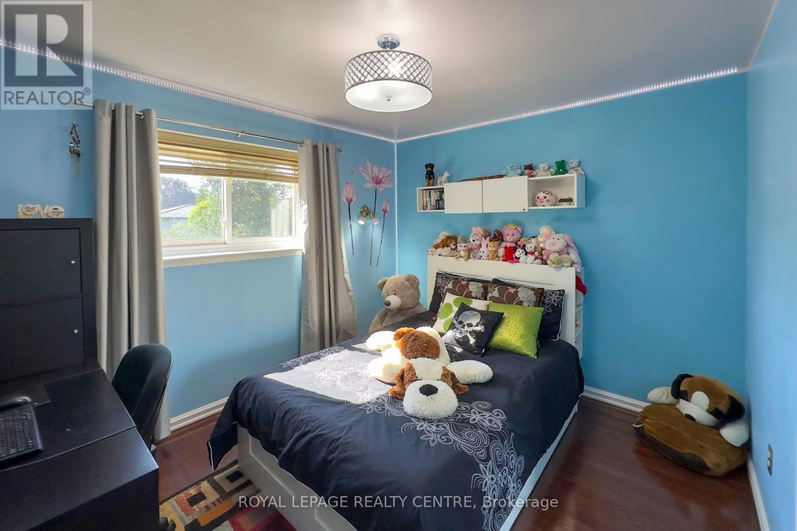 254 Louis Drive, Mississauga, Ontario  L5B 1Y9 - Photo 14 - W12390089