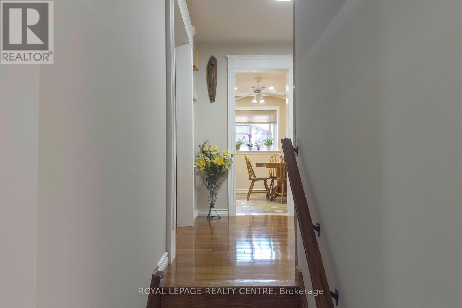 254 Louis Drive, Mississauga, Ontario  L5B 1Y9 - Photo 20 - W12390089