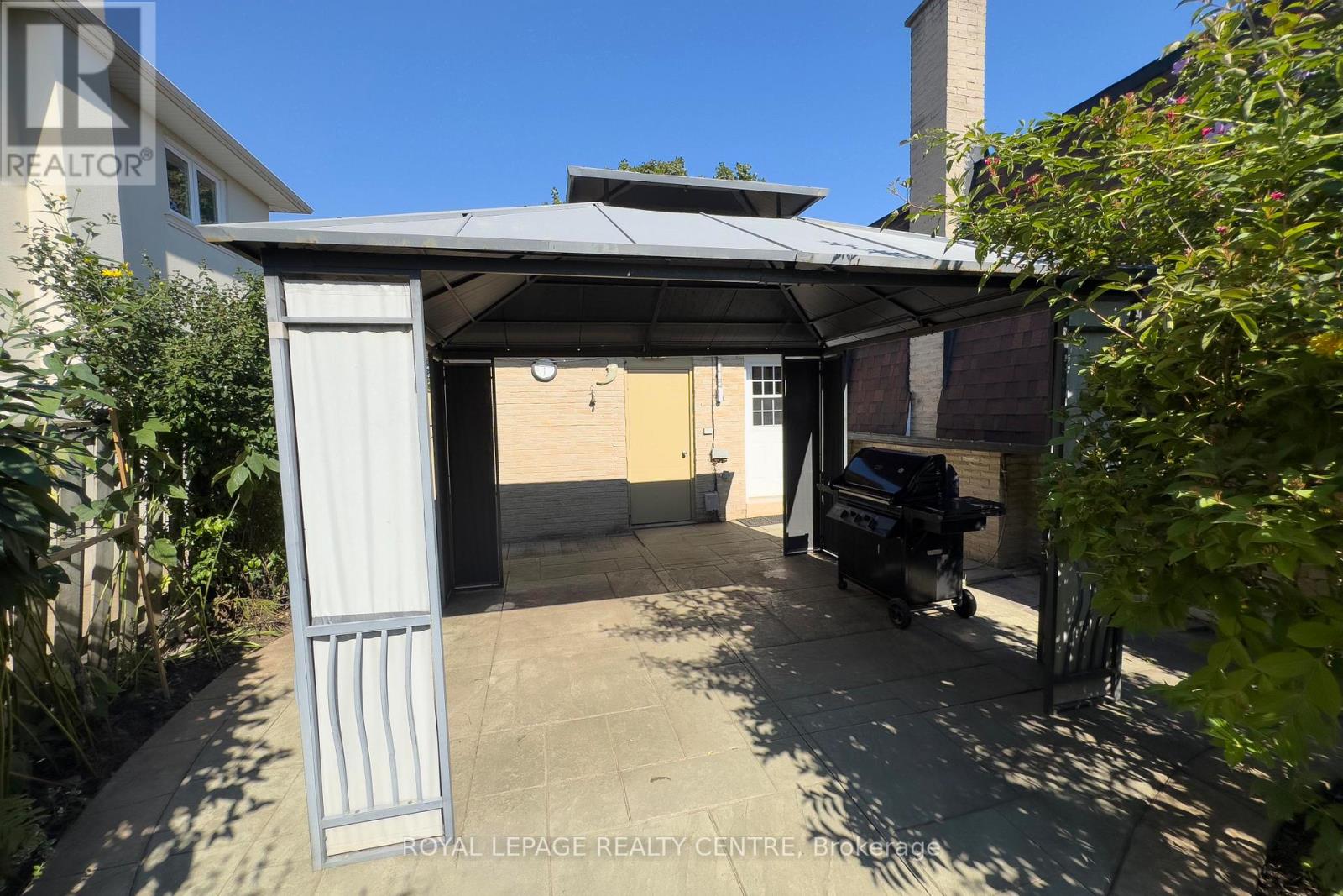 254 Louis Drive, Mississauga, Ontario  L5B 1Y9 - Photo 37 - W12390089