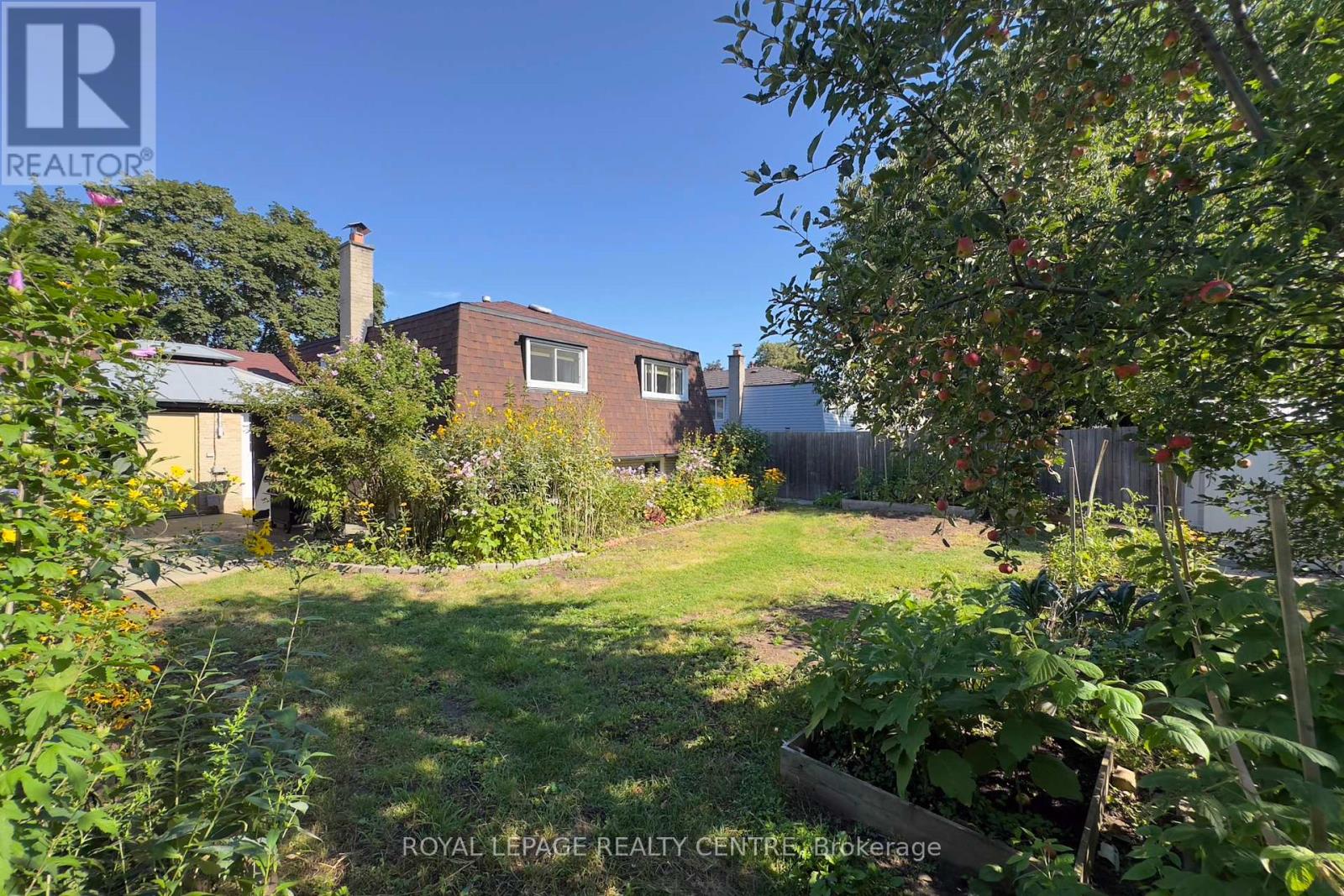 254 Louis Drive, Mississauga, Ontario  L5B 1Y9 - Photo 40 - W12390089