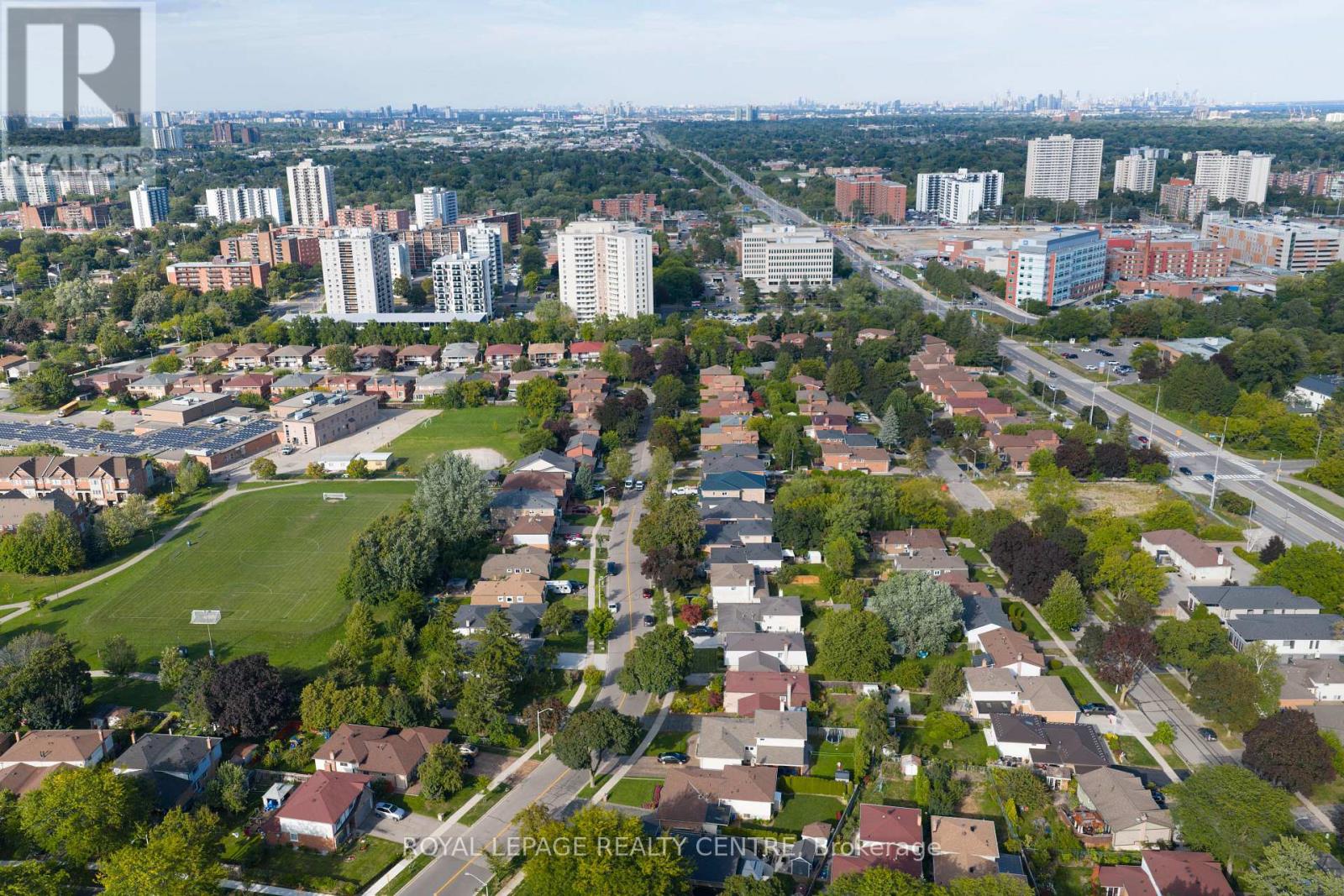 254 Louis Drive, Mississauga, Ontario  L5B 1Y9 - Photo 45 - W12390089