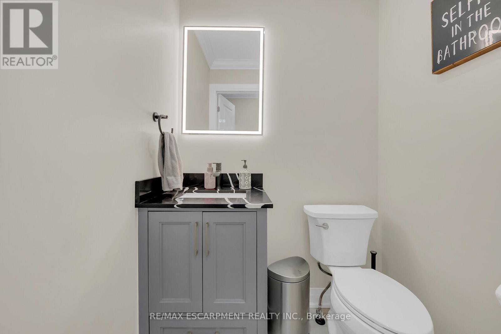 125 Valera Drive E, Hamilton (Stoney Creek), Ontario  L8E 4S9 - Photo 22 - X12390065