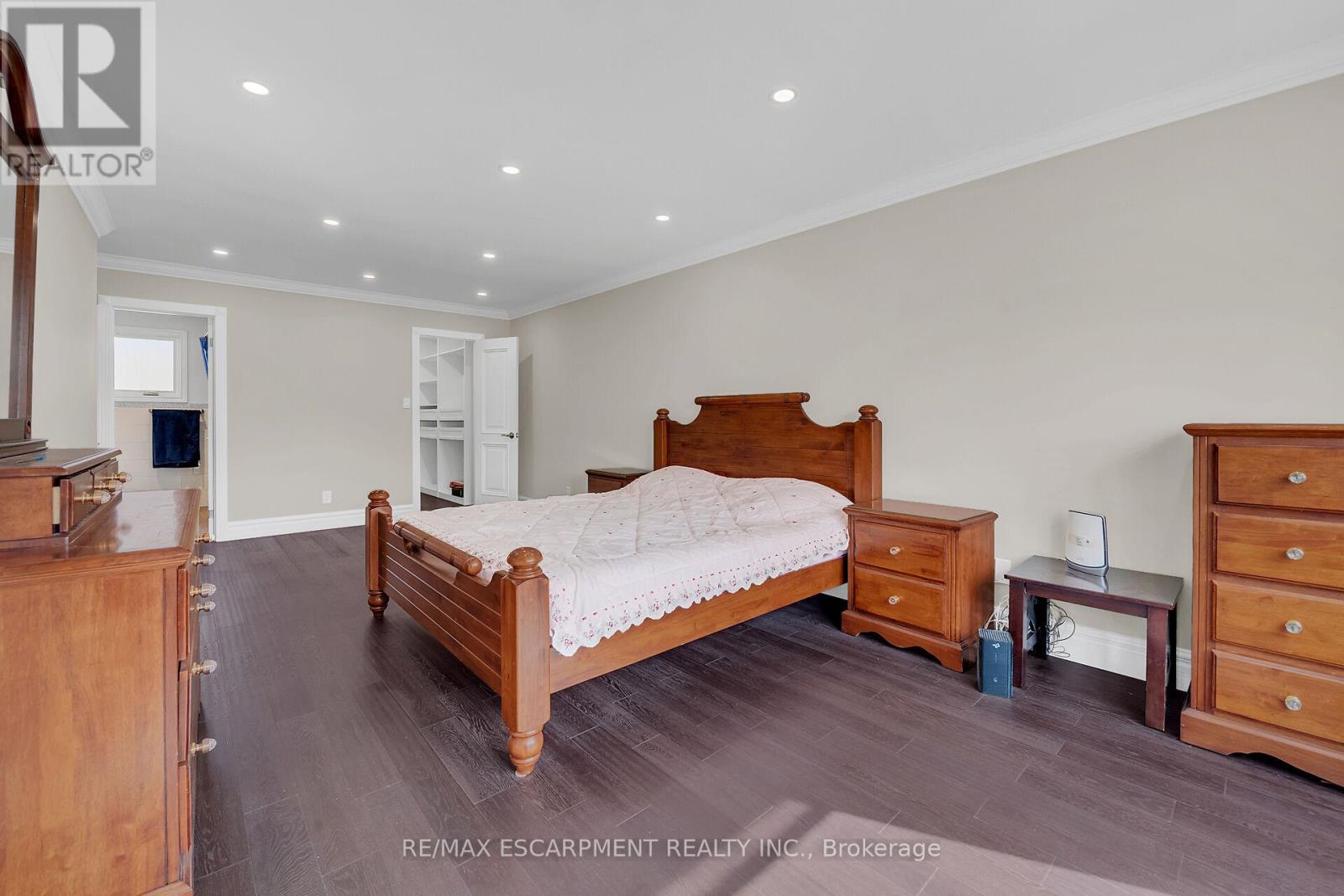 125 Valera Drive E, Hamilton (Stoney Creek), Ontario  L8E 4S9 - Photo 28 - X12390065