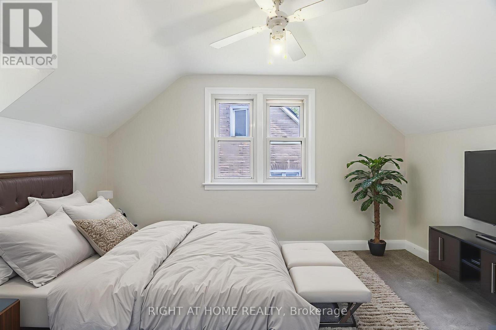 94 Beech Avenue, Cambridge, Ontario  N3C 1X5 - Photo 11 - X12390073