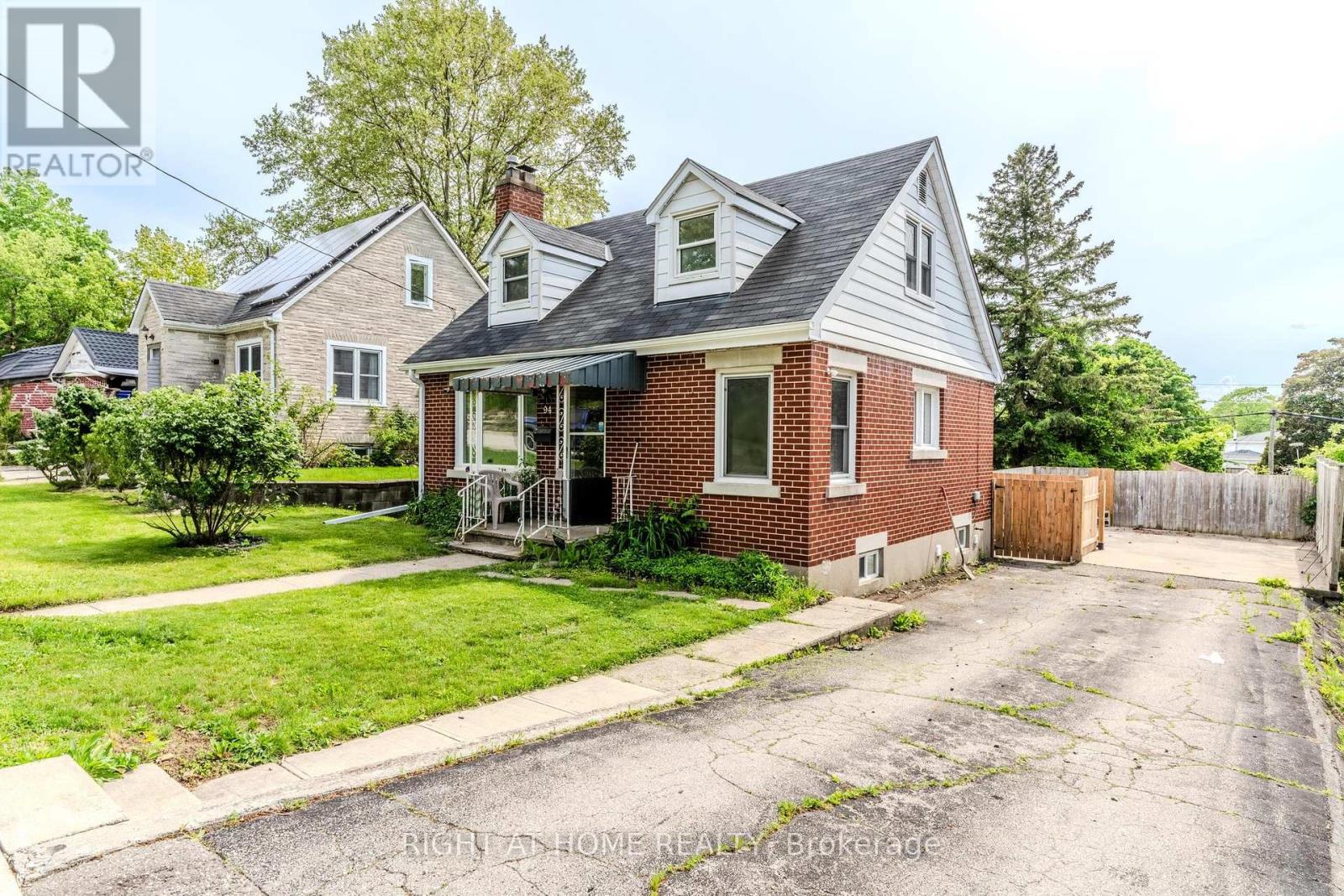 94 Beech Avenue, Cambridge, Ontario  N3C 1X5 - Photo 2 - X12390073
