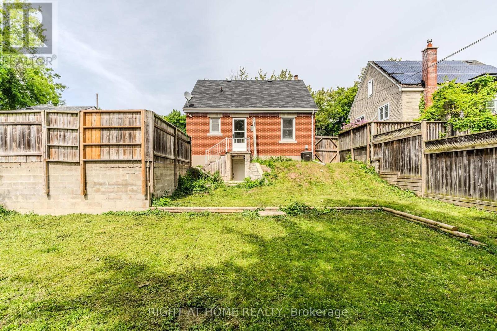 94 Beech Avenue, Cambridge, Ontario  N3C 1X5 - Photo 22 - X12390073