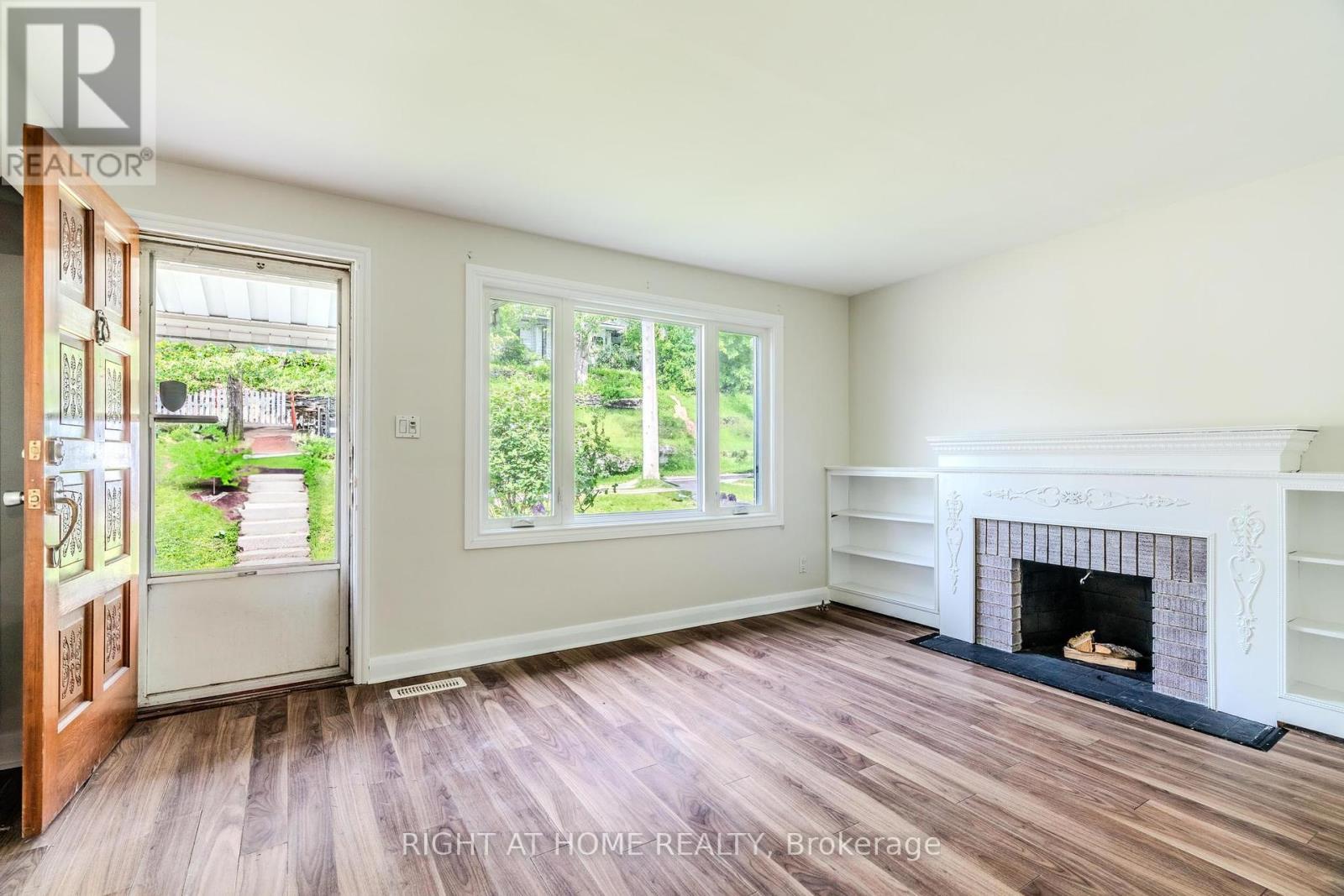 94 Beech Avenue, Cambridge, Ontario  N3C 1X5 - Photo 4 - X12390073