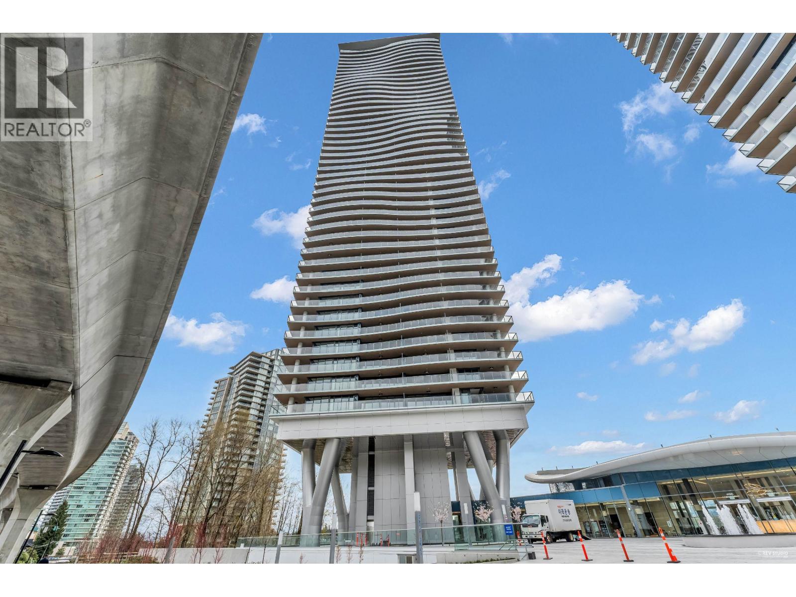 1301 4880 Lougheed Highway, Burnaby, British Columbia  V5C 0N1 - Photo 2 - R3045179
