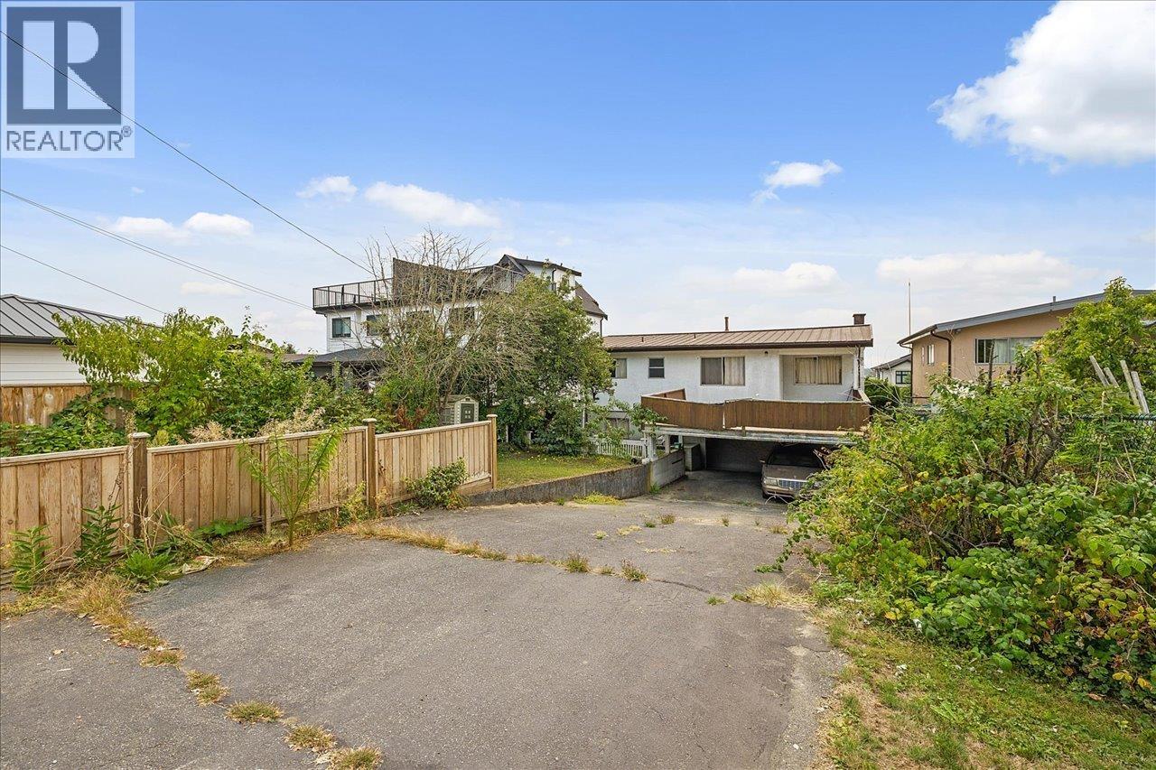 1149 E 63rd Avenue, Vancouver, British Columbia  V5X 2L3 - Photo 13 - R3045200