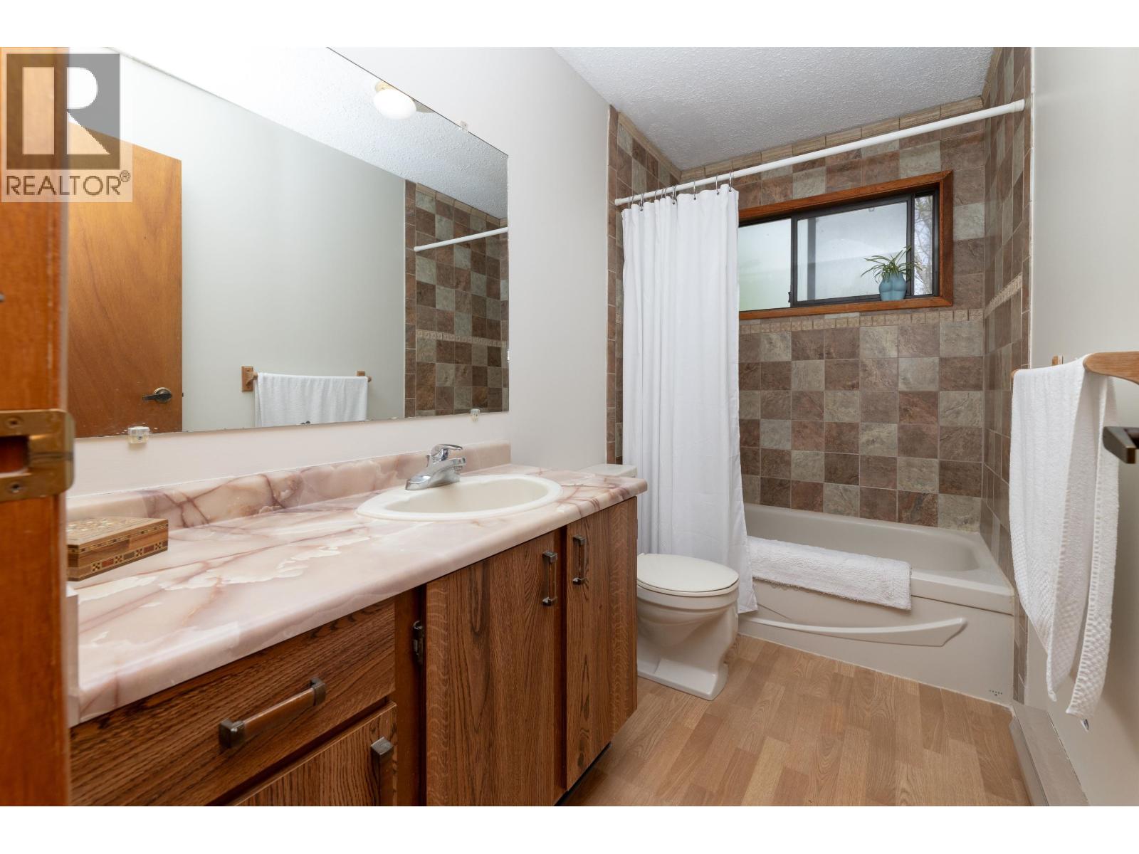 729 Maplewood Lane, Gibsons, British Columbia  V0N 1V8 - Photo 14 - R3027621