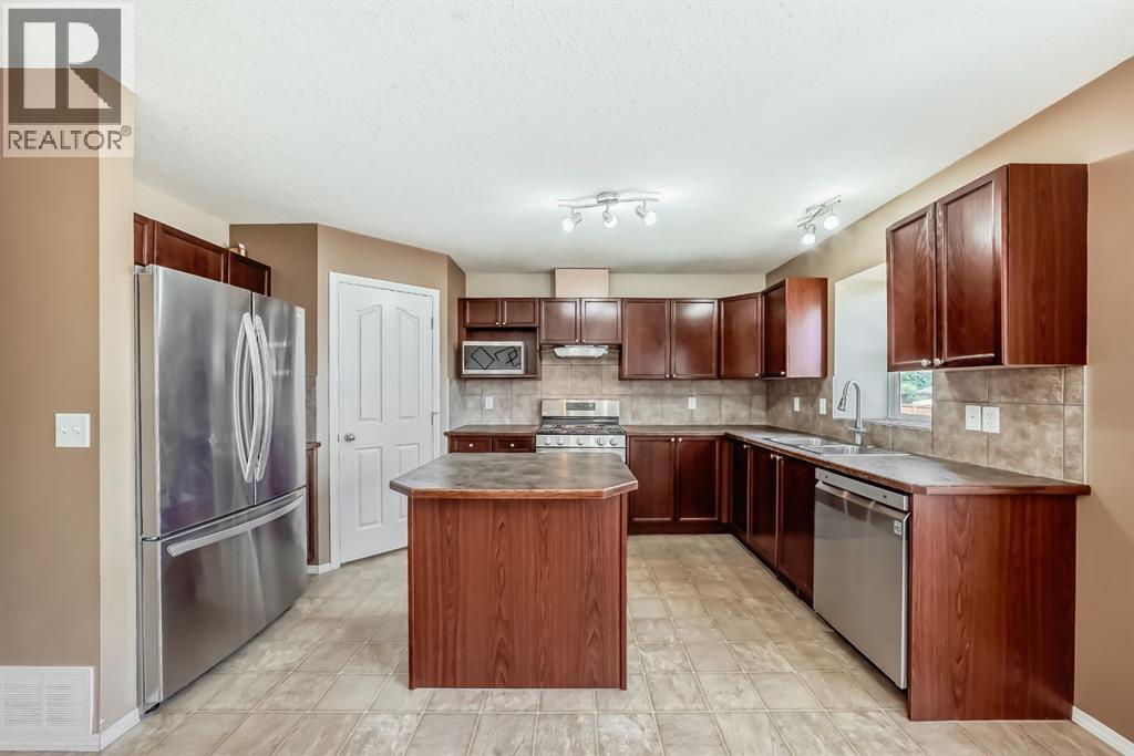 2128 Luxstone Boulevard Sw, Airdrie, Alberta  T4B 0C6 - Photo 7 - A2255240