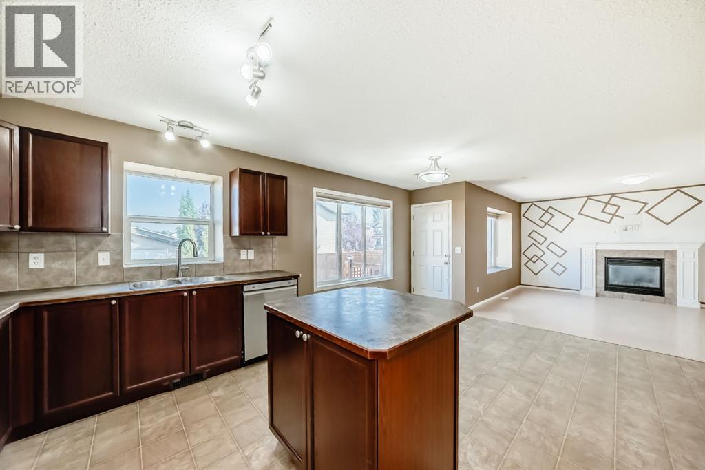 2128 Luxstone Boulevard Sw, Airdrie, Alberta  T4B 0C6 - Photo 10 - A2255240