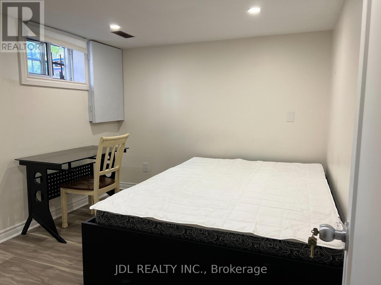 33 Glenshephard Drive, Toronto, Ontario  M1K 4N2 - Photo 3 - E12390097