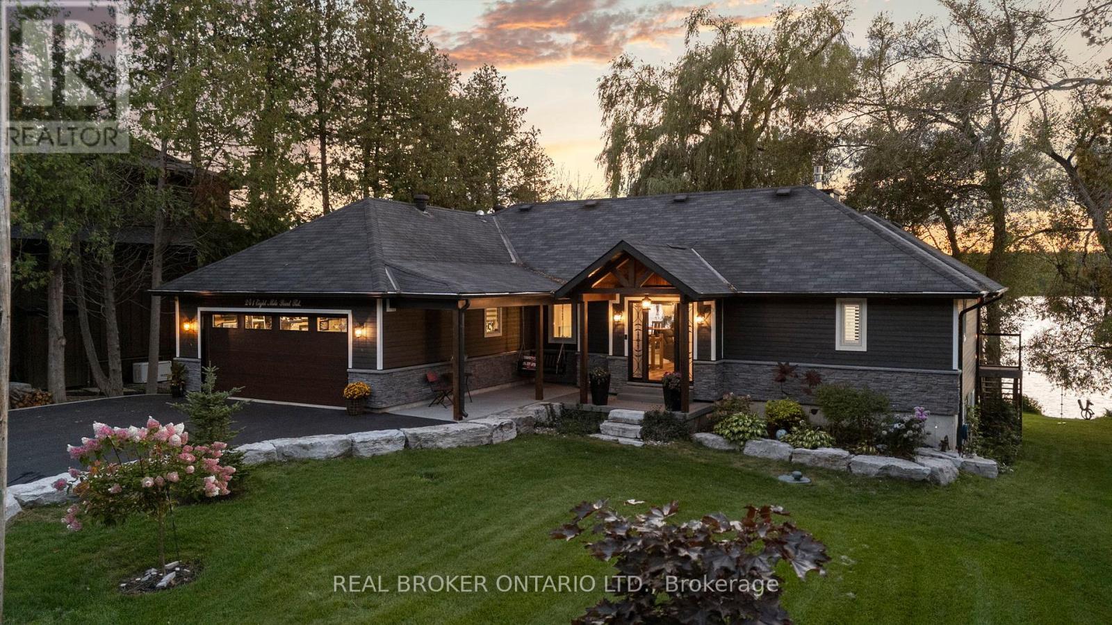 241 Eight Mile Point Road, Oro-Medonte, Ontario  L3V 6H1 - Photo 1 - S12390096