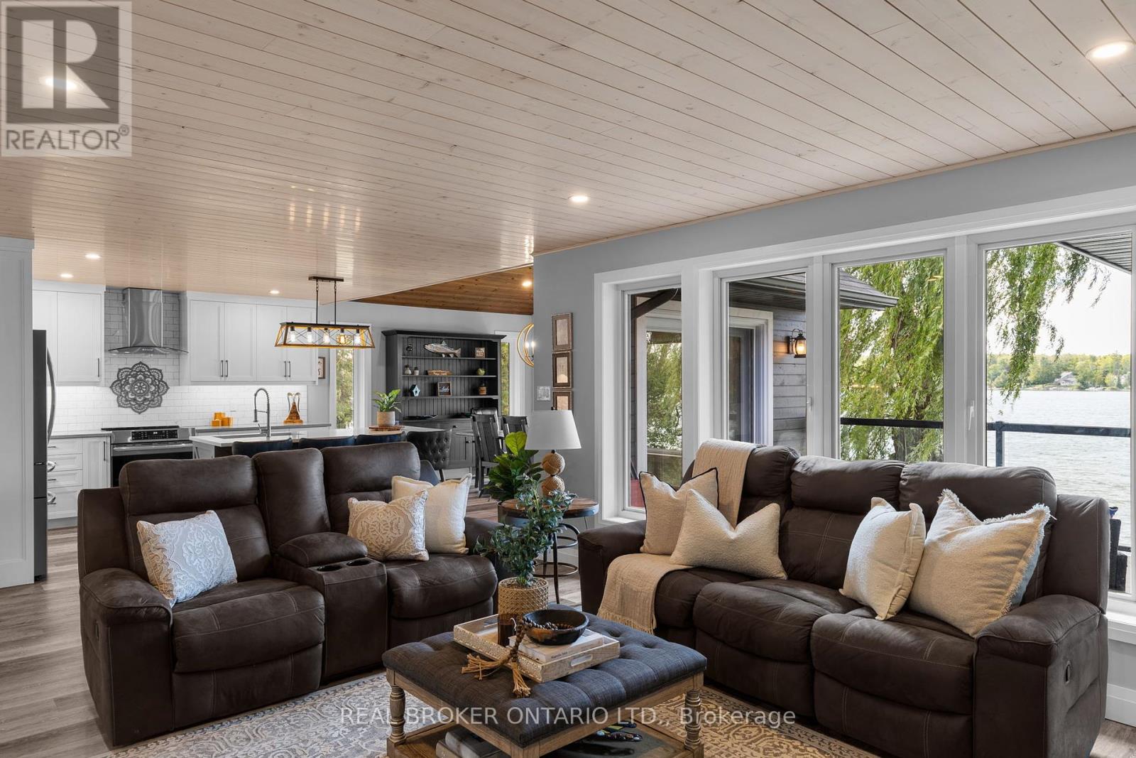 241 Eight Mile Point Road, Oro-Medonte, Ontario  L3V 6H1 - Photo 6 - S12390096