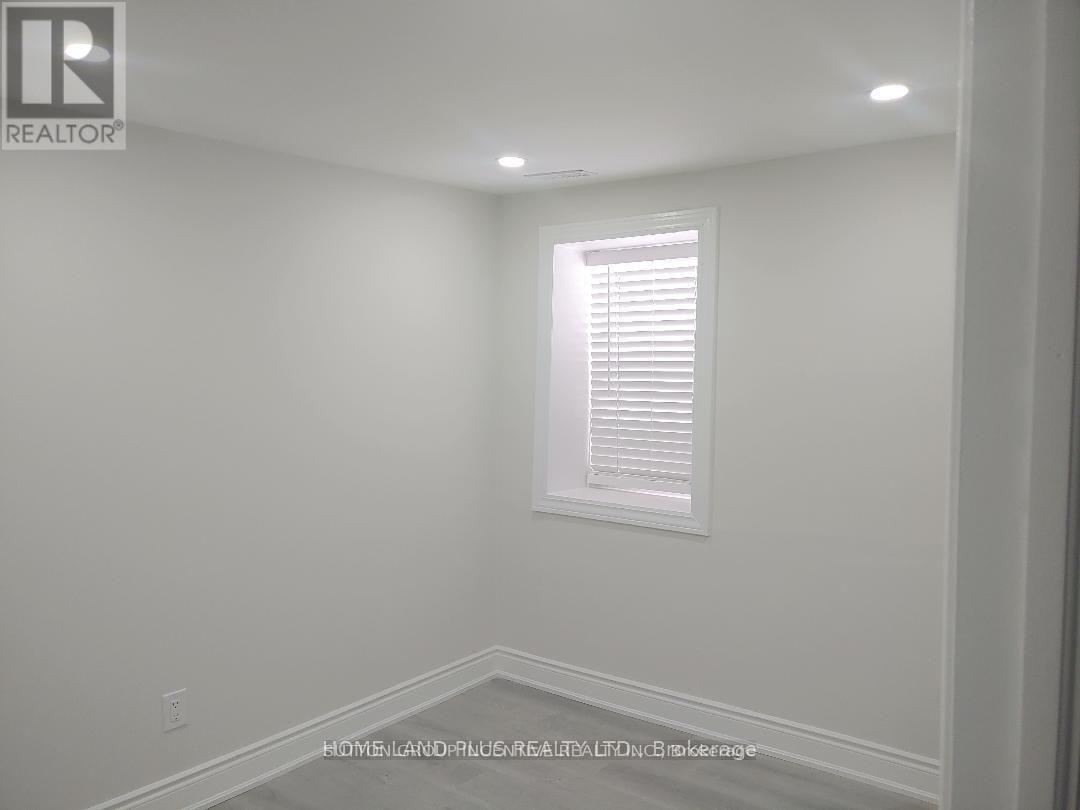 40, 42 Penetang Street, Barrie (Codrington), Ontario  L4M 1V6 - Photo 16 - S12390107