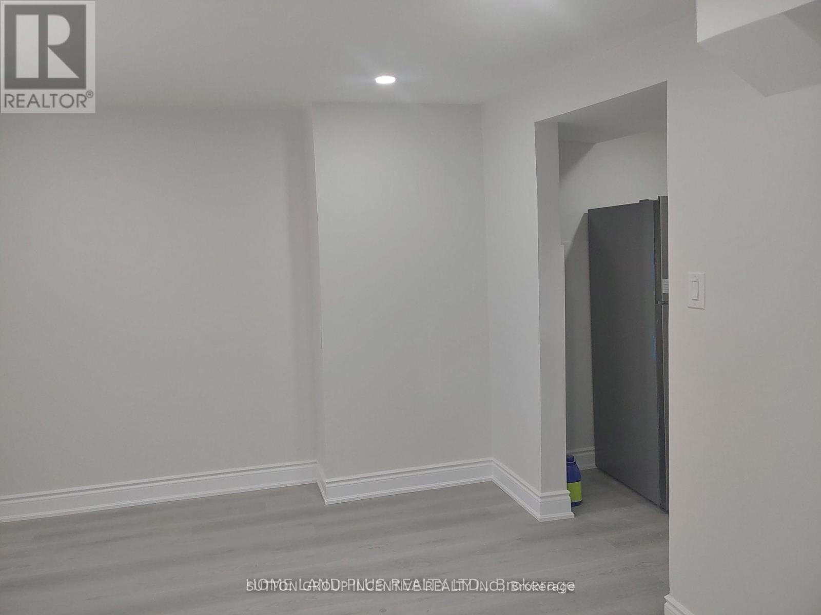 40, 42 Penetang Street, Barrie (Codrington), Ontario  L4M 1V6 - Photo 20 - S12390107