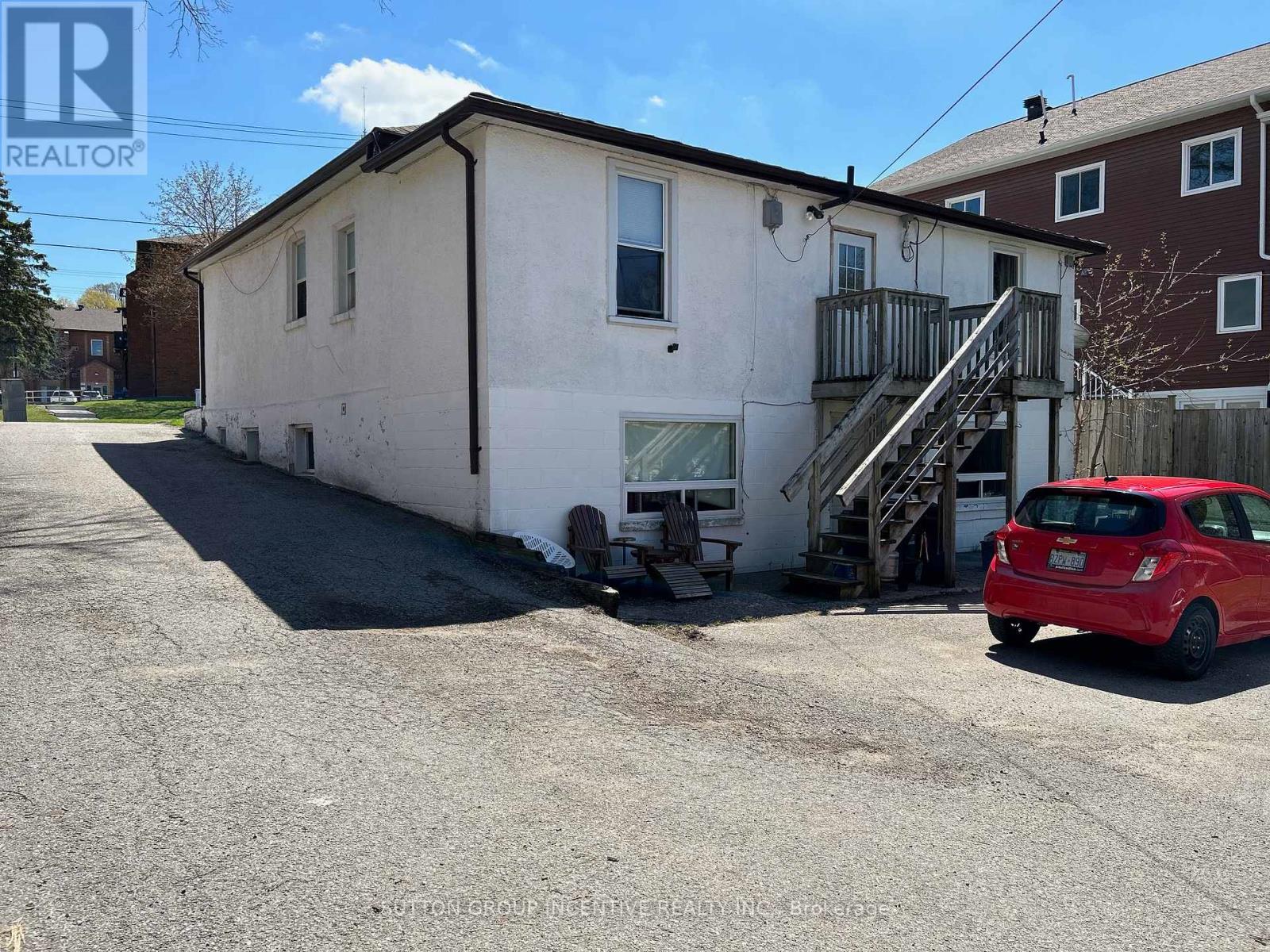40, 42 Penetang Street, Barrie (Codrington), Ontario  L4M 1V6 - Photo 3 - S12390107