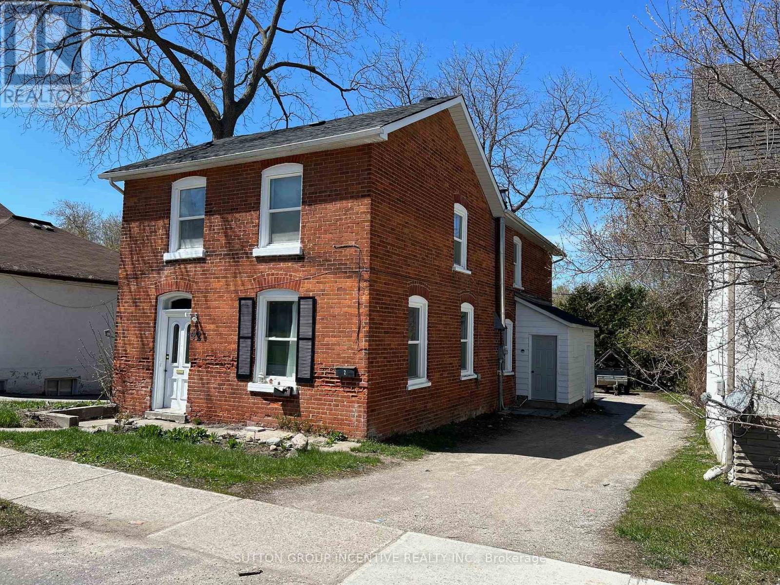 42 PENETANG STREET, Barrie, Ontario