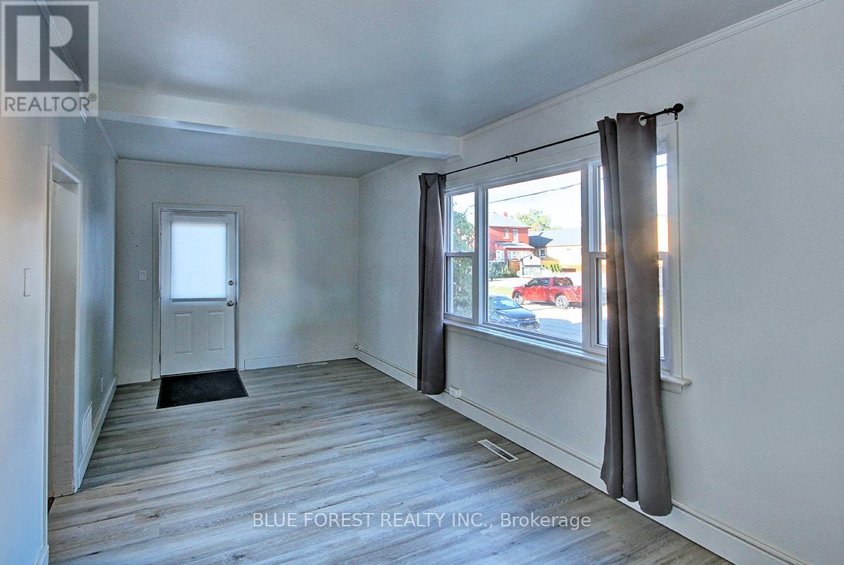 180 Ross Street, St. Thomas, Ontario  N5R 3Y3 - Photo 18 - X12365150