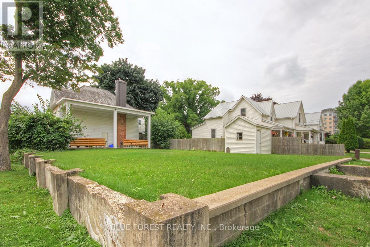 180 Ross Street, St. Thomas, Ontario  N5R 3Y3 - Photo 21 - X12365150