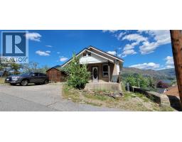 1553 Diamond Street, trail, British Columbia