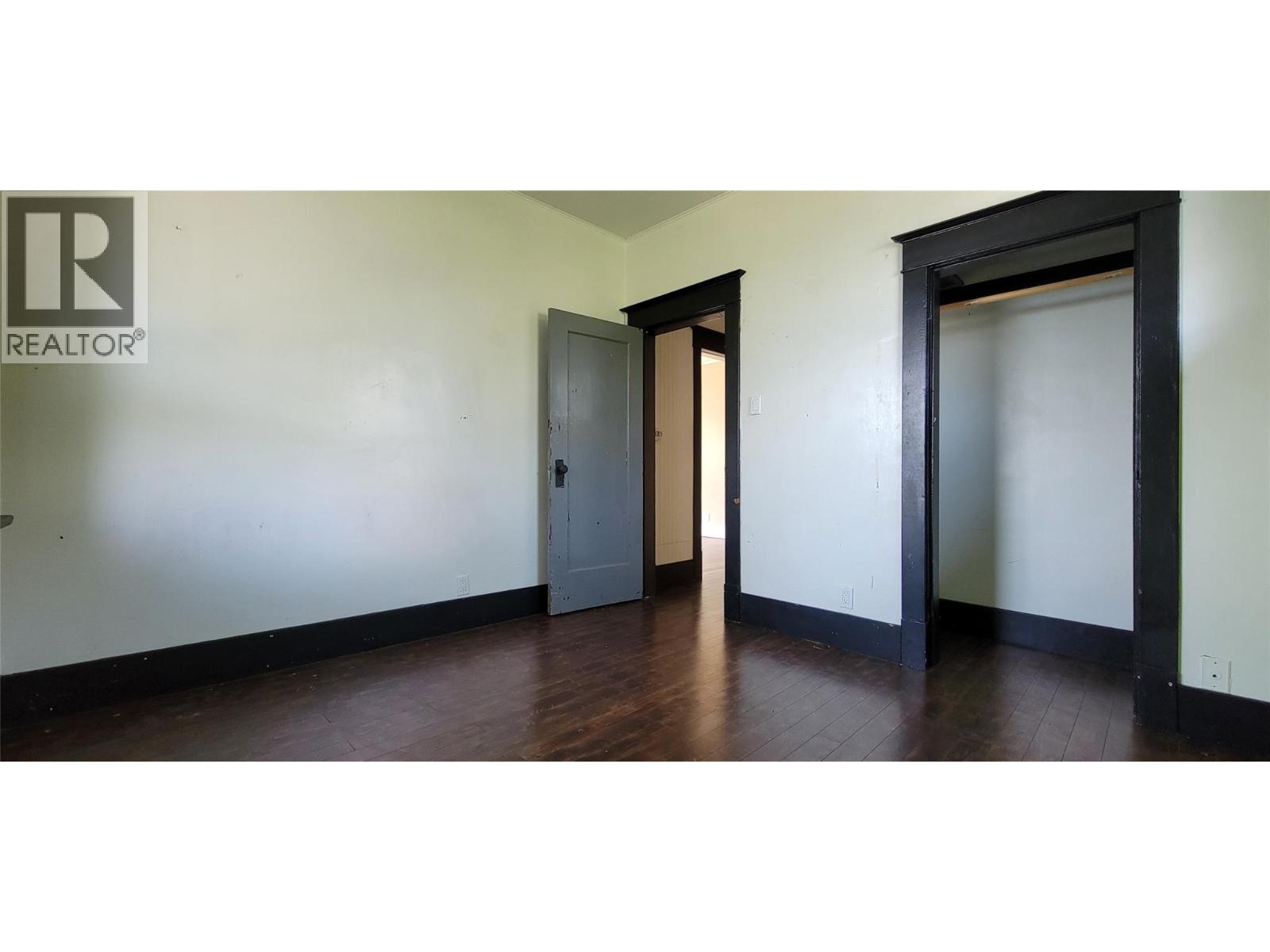 1553 Diamond Street, Trail, British Columbia  V1R 4H5 - Photo 3 - 10359696