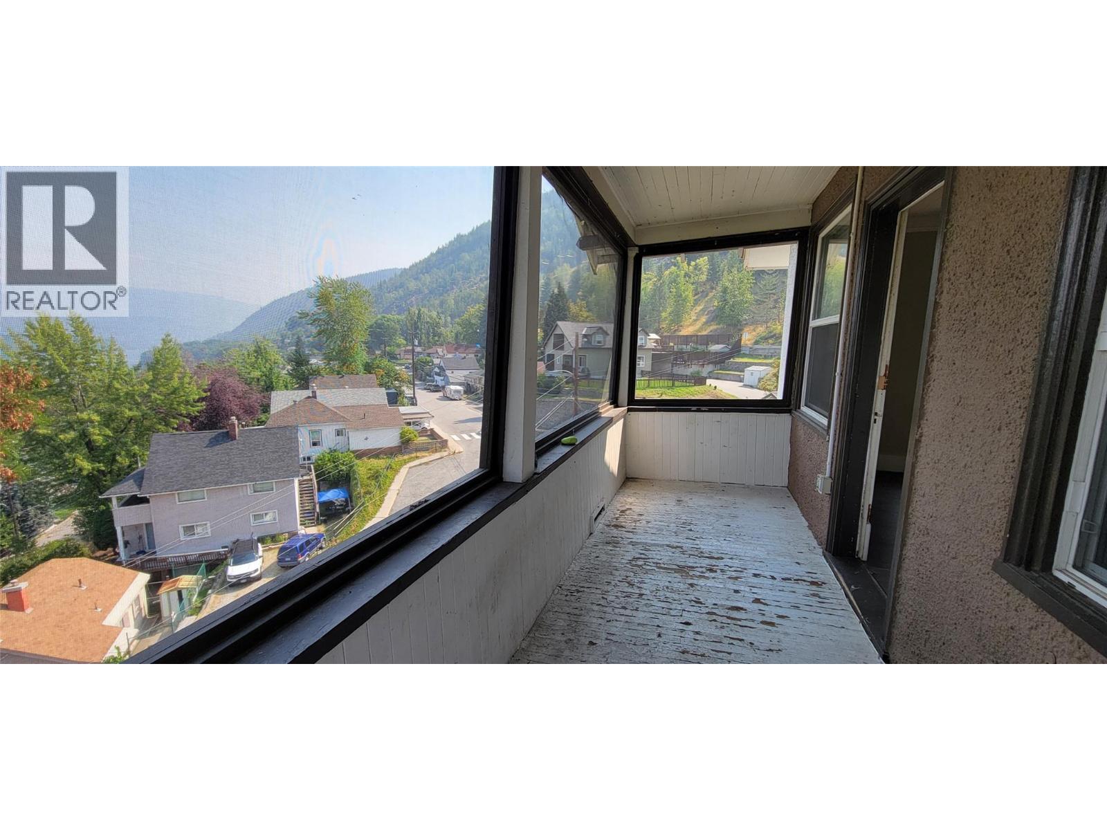 1553 Diamond Street, Trail, British Columbia  V1R 4H5 - Photo 28 - 10359696