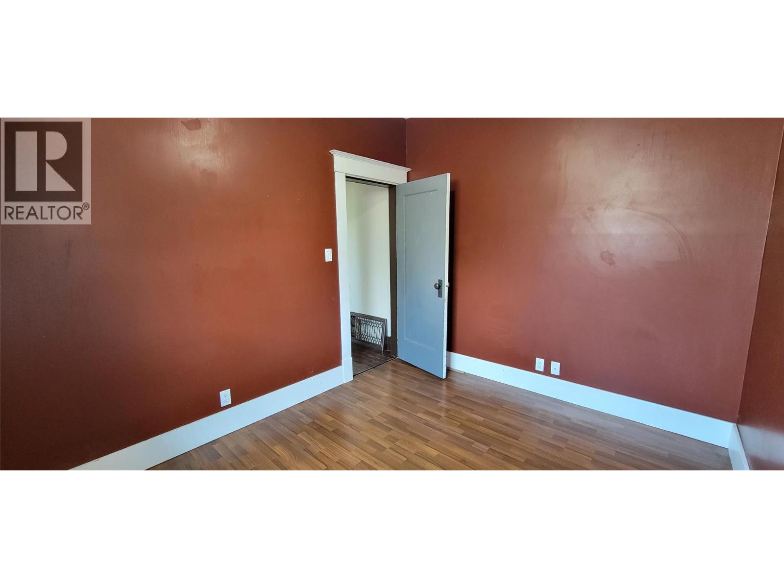 1553 Diamond Street, Trail, British Columbia  V1R 4H5 - Photo 5 - 10359696