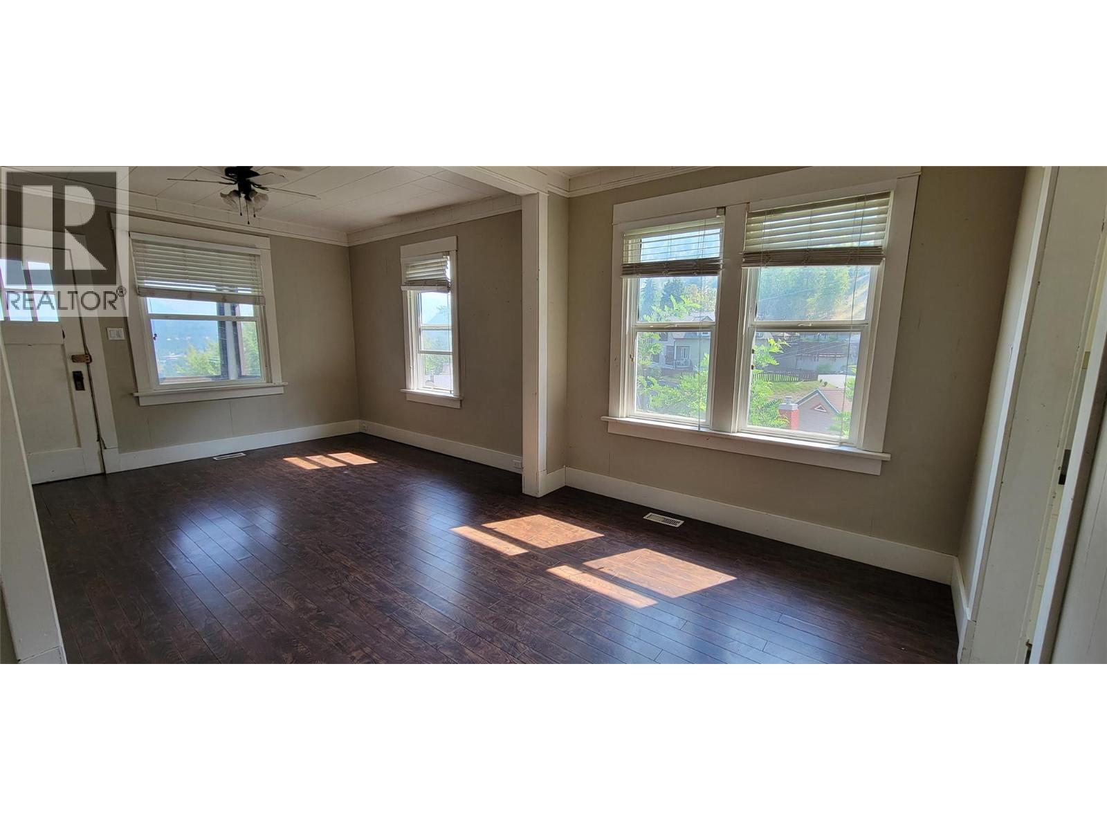 1553 Diamond Street, Trail, British Columbia  V1R 4H5 - Photo 11 - 10359696