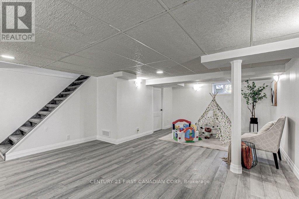 347 Thiel Street, London East, Ontario  N5W 4P7 - Photo 27 - X12390140