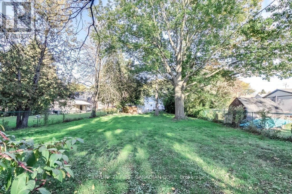 347 Thiel Street, London East, Ontario  N5W 4P7 - Photo 36 - X12390140