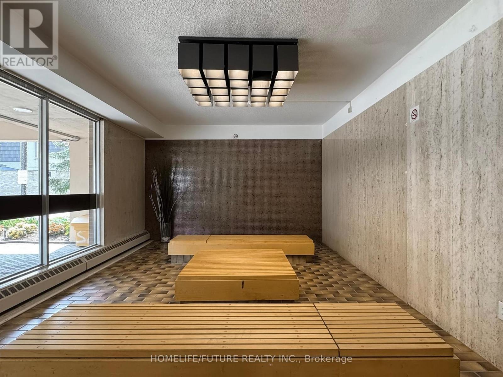310 - 31 Four Winds Drive, Toronto, Ontario  M3J 1K9 - Photo 4 - W12389425